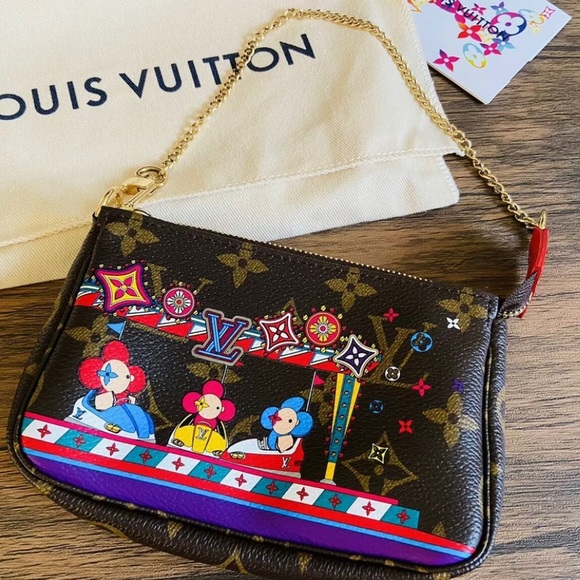 💜🤎🧡authentic Luis Vuitton limited edition mini pochette Xmas bumper cars - Picture 5 of 11